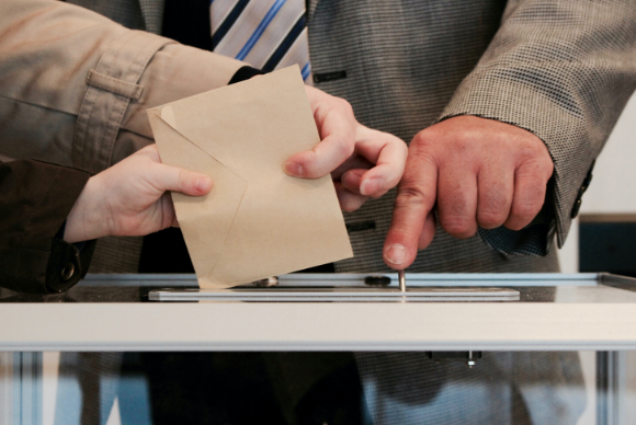 The people is casting their vote