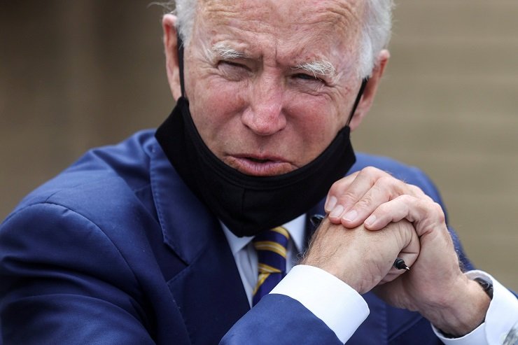 Joe Biden wearing mask